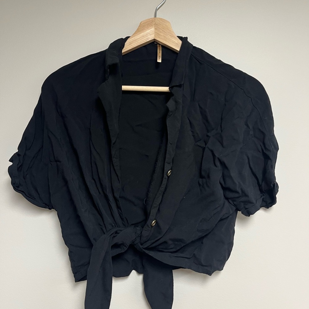Black Women's Tie-Front Top